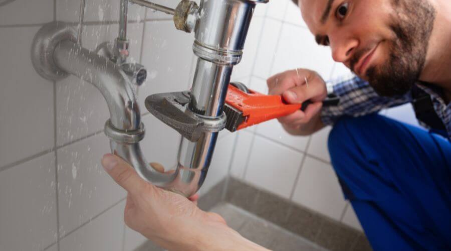 Expert burst pipe repair services in Moffett, OK